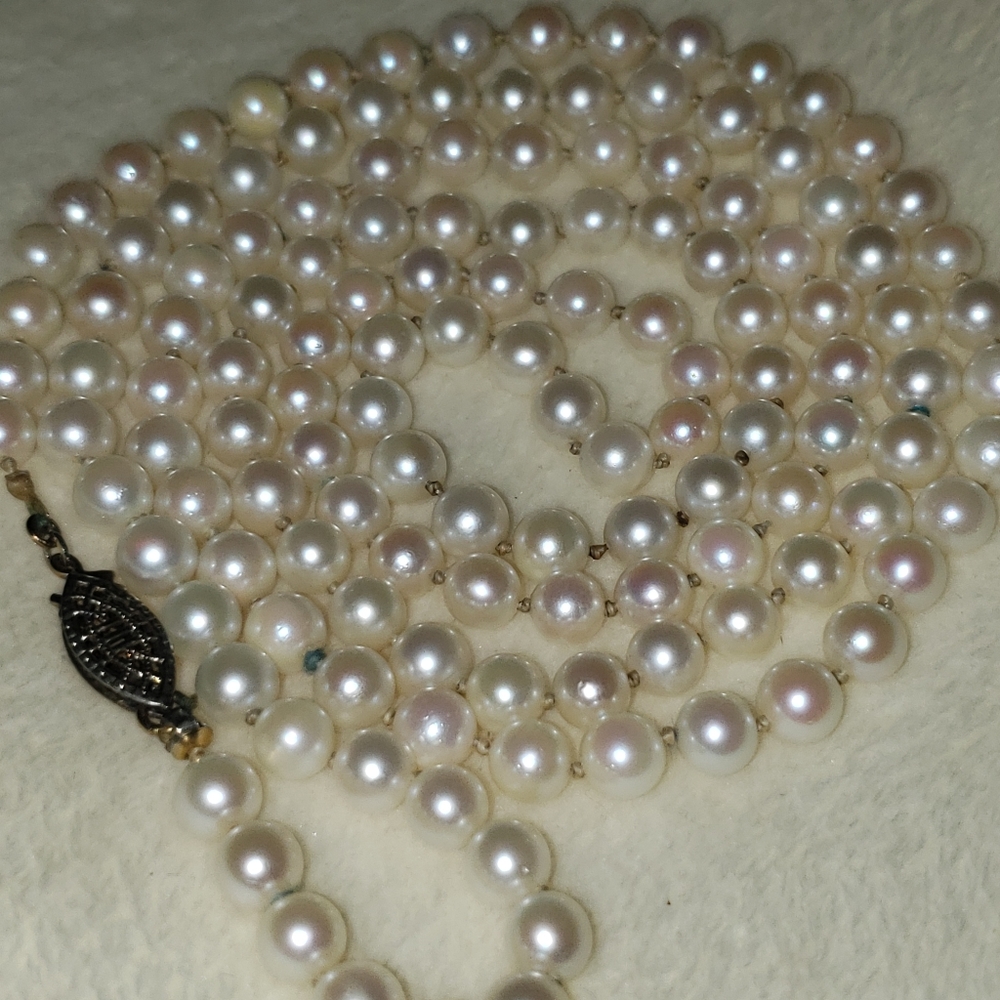 Sterling hand knotted pearls vintage
